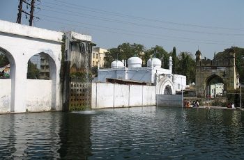 Panchakki_fountain,_Aurangabad